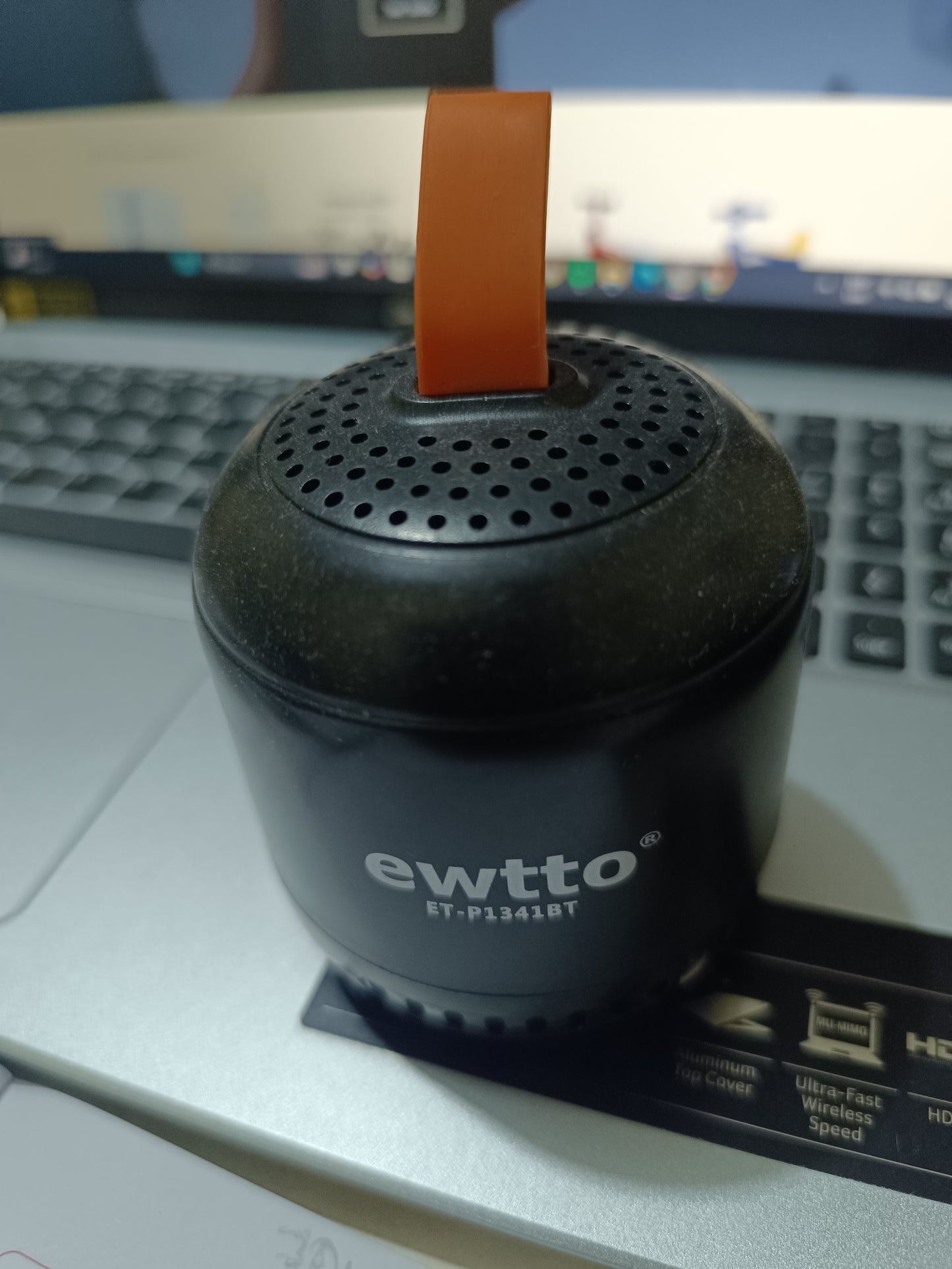 Parlante Bluetooth Portátil ewtto ET-P1341BT